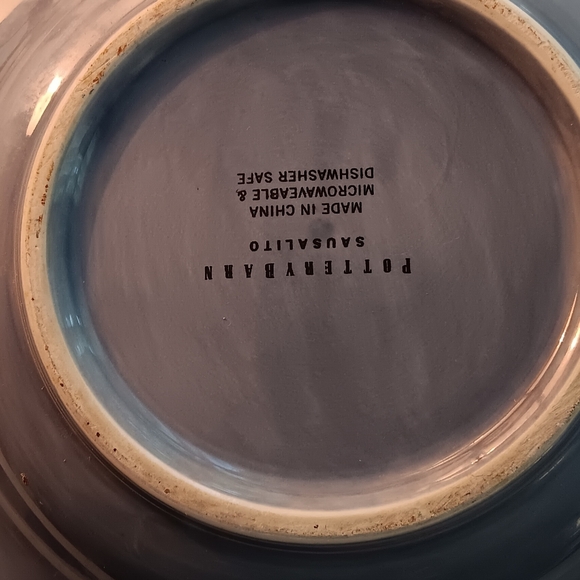 Pottery Barn Sausalito dinner plate in slate blue - Picture 6 of 6